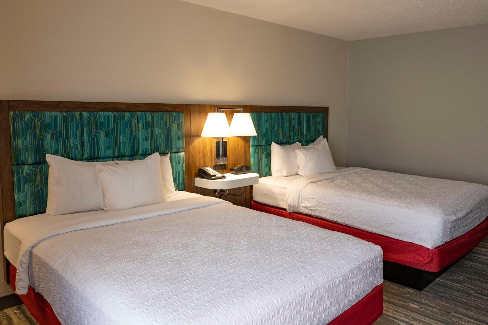 Hampton Inn Kent/Akron Area Екстер'єр фото