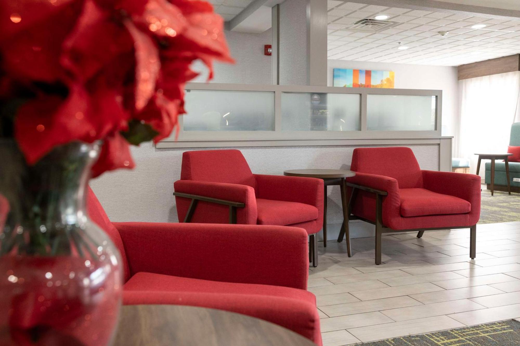 Hampton Inn Kent/Akron Area Екстер'єр фото