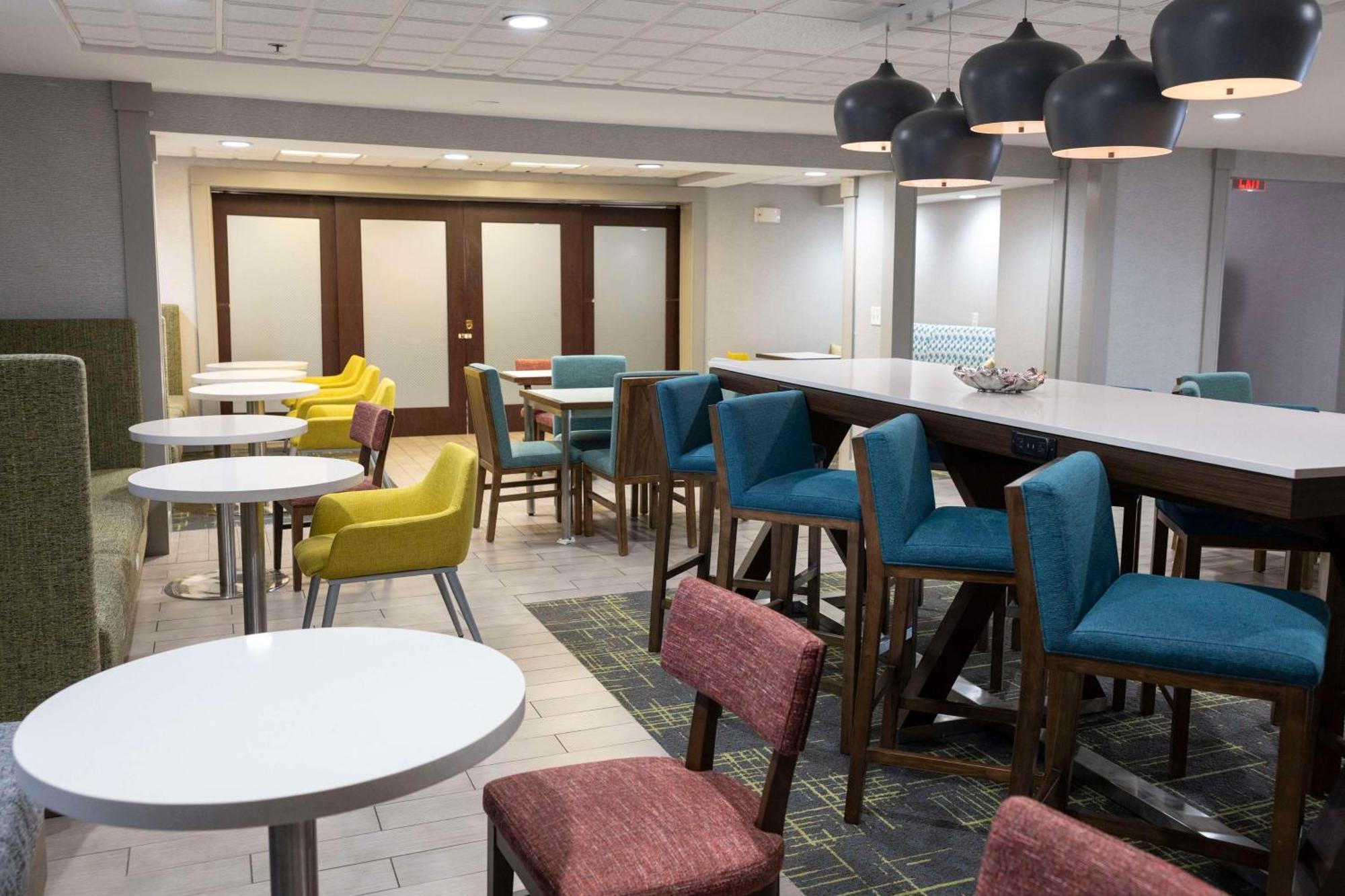 Hampton Inn Kent/Akron Area Екстер'єр фото
