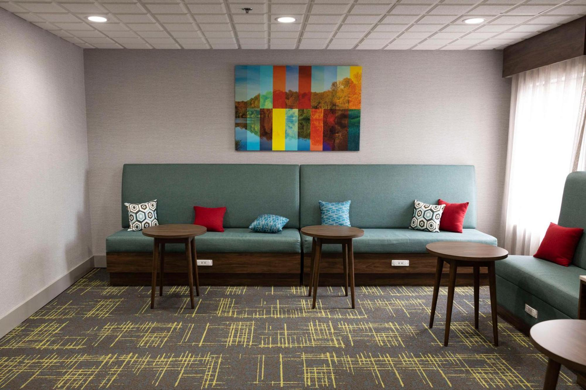 Hampton Inn Kent/Akron Area Екстер'єр фото